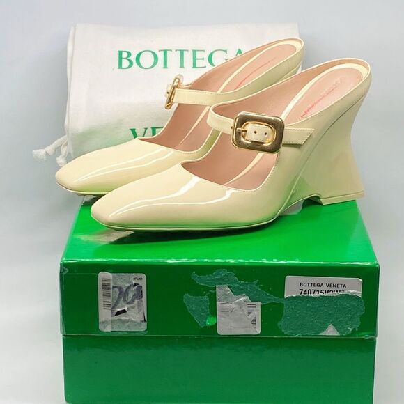 Bottega Veneta Comet Mary Jane Wedge Pumps size 37.5 - Picture 12 of 14